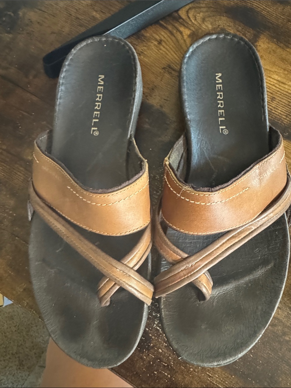 Merrell Women's Tan Brown Leather Cross-strap Slide Sandals